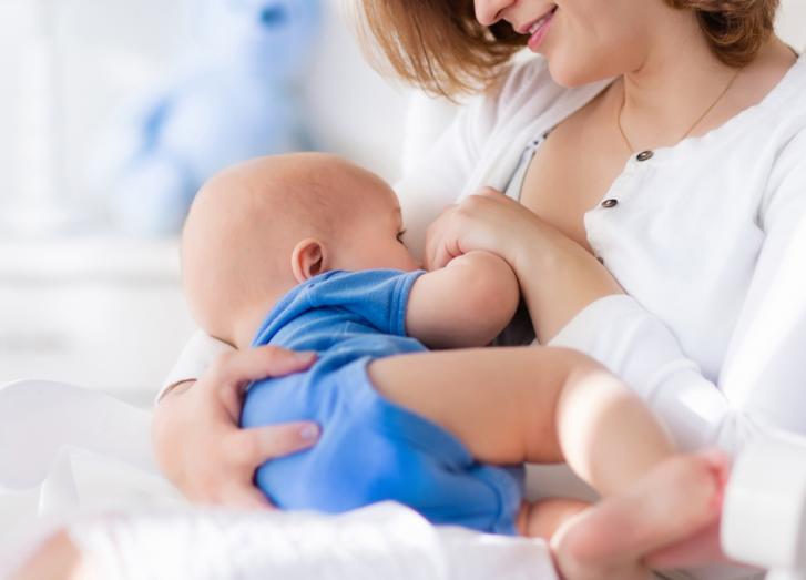 درمان آبسه سینه مادر شیرده